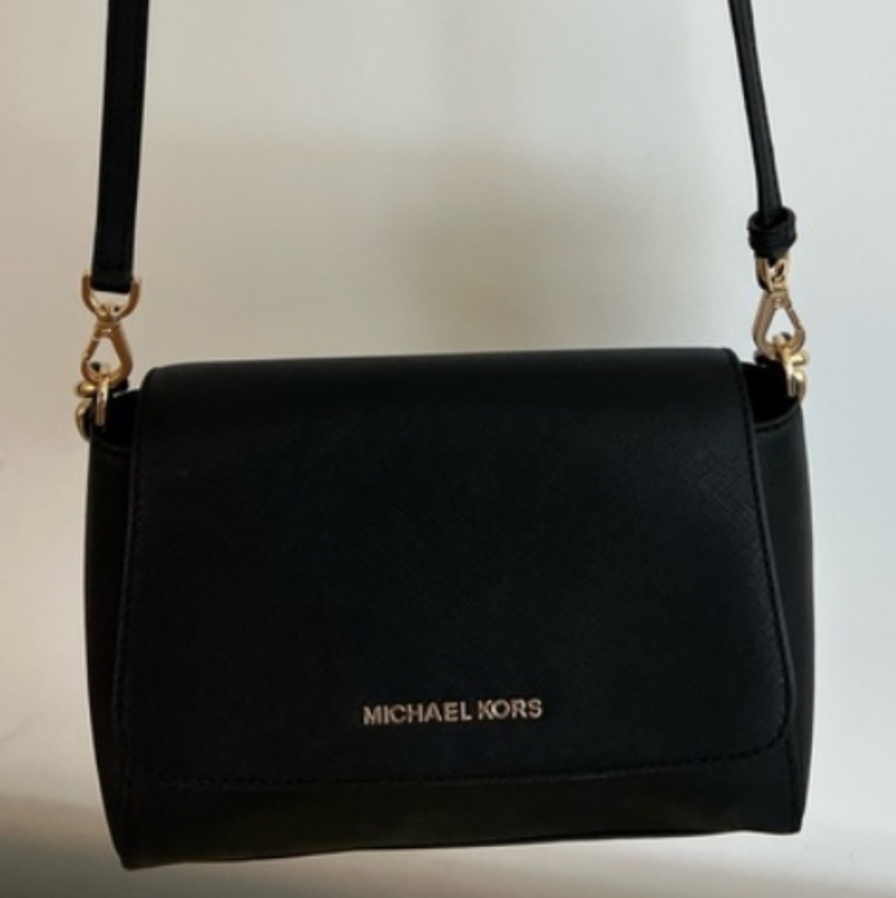 > Michael KORS Elegant Black Shoulder Bag - Picture 3 of 11